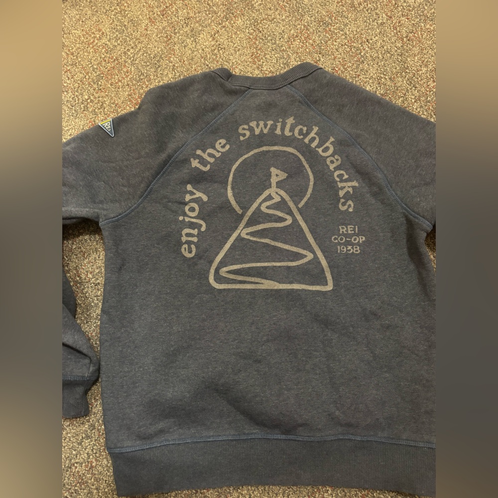 REI Charcoal Sweater with Beige Graphic